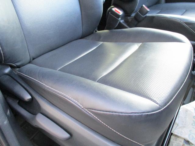 エスクァイア Ｇｉ　＜７人乗り＞　＜両側パワースライドドア＞　社外ナビ　ＴＶ　地デジ　Ｂカメラ　ＥＴＣ　シートヒーター　ハーフレザー　スマートキー　純正ＬＥＤヘッドライト＆フォグ　純正アルミ　ドラレコ　リア修理歴あり（33枚目）