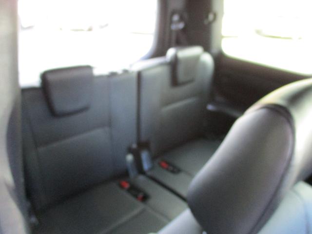 エスクァイア Ｇｉ　＜７人乗り＞　＜両側パワースライドドア＞　社外ナビ　ＴＶ　地デジ　Ｂカメラ　ＥＴＣ　シートヒーター　ハーフレザー　スマートキー　純正ＬＥＤヘッドライト＆フォグ　純正アルミ　ドラレコ　リア修理歴あり（40枚目）