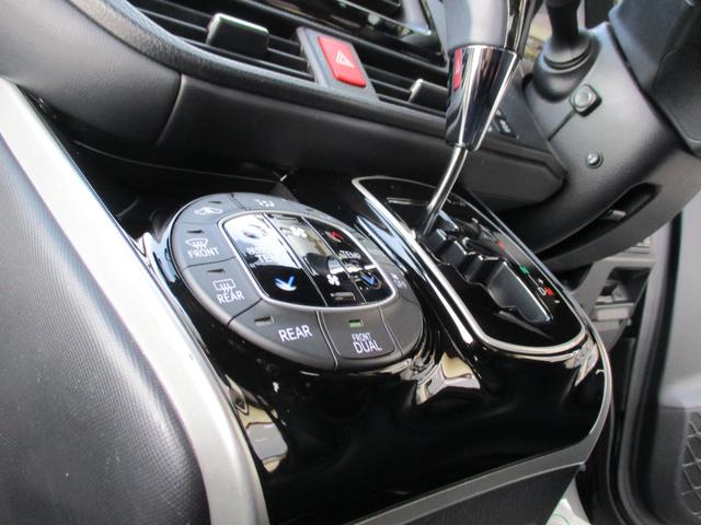 エスクァイア Ｇｉ　＜７人乗り＞　＜両側パワースライドドア＞　社外ナビ　ＴＶ　地デジ　Ｂカメラ　ＥＴＣ　シートヒーター　ハーフレザー　スマートキー　純正ＬＥＤヘッドライト＆フォグ　純正アルミ　ドラレコ　リア修理歴あり（47枚目）