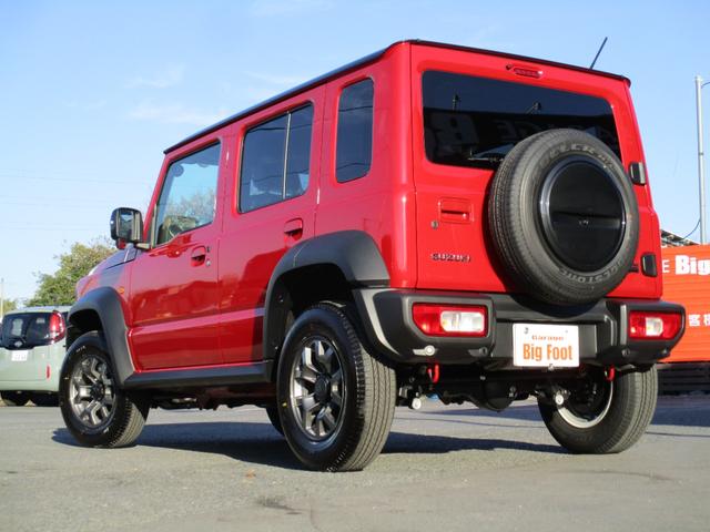 ジムニーノマド FC <登録済未使用車> <4WD> <5ドア> 純正LEDヘッドライト&フォグランプ 純正15インチアルミホイール 電動格納ドアミラー シートヒーター&ミラーヒーター オートライト オーディオレス(9枚目)