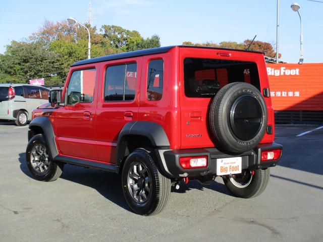 ジムニーノマド FC <登録済未使用車> <4WD> <5ドア> 純正LEDヘッドライト&フォグランプ 純正15インチアルミホイール 電動格納ドアミラー シートヒーター&ミラーヒーター オートライト オーディオレス(12枚目)