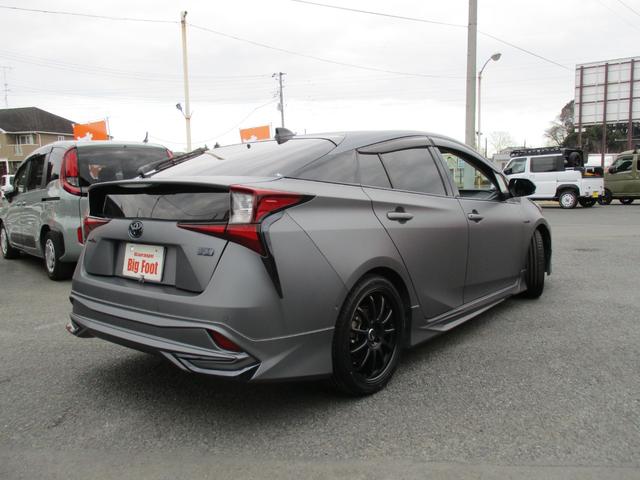 プリウス Ａプレミアム　ツーリングセレクション　＜モデリスタエアロ＞　＜マッドグレー＞　＜アルパイン　ＢＩＧＸ１１型＞　本革　ＢＳＭ　ＨＵＤ　ＬＤＫ　地デジ　フルセグ　Ｂｌｕｅｔｏｏｔｈ　ＥＴＣ　レーダークルーズ　クリソナ　Ｐシート　セーフティー（16枚目）