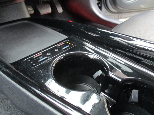 プリウス Ａプレミアム　ツーリングセレクション　＜モデリスタエアロ＞　＜マッドグレー＞　＜アルパイン　ＢＩＧＸ１１型＞　本革　ＢＳＭ　ＨＵＤ　ＬＤＫ　地デジ　フルセグ　Ｂｌｕｅｔｏｏｔｈ　ＥＴＣ　レーダークルーズ　クリソナ　Ｐシート　セーフティー（59枚目）