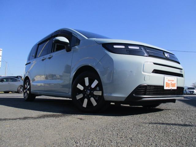 フリード エアー　ＥＸ　＜６人乗り＞　＜純正９インチナビＴＶ＞地デジ　フルセグ　ＥＴＣ　Ｂｌｕｅｔｏｏｔｈ　Ｂカメラ　＜両側パワースライドドア＞　純正アルミ　ハーフレザーシート　スマートキー　Ｈセンシング　純正ＬＥＤライト（2枚目）