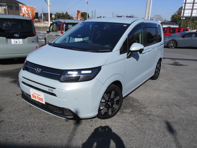 フリード エアー　ＥＸ　＜６人乗り＞　＜純正９インチナビＴＶ＞地デジ　フルセグ　ＥＴＣ　Ｂｌｕｅｔｏｏｔｈ　Ｂカメラ　＜両側パワースライドドア＞　純正アルミ　ハーフレザーシート　スマートキー　Ｈセンシング　純正ＬＥＤライト（3枚目）