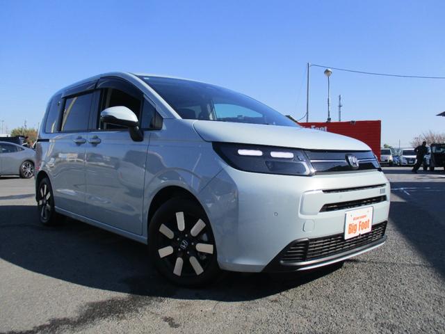 フリード エアー　ＥＸ　＜６人乗り＞　＜純正９インチナビＴＶ＞地デジ　フルセグ　ＥＴＣ　Ｂｌｕｅｔｏｏｔｈ　Ｂカメラ　＜両側パワースライドドア＞　純正アルミ　ハーフレザーシート　スマートキー　Ｈセンシング　純正ＬＥＤライト（4枚目）