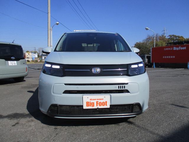 フリード エアー　ＥＸ　＜６人乗り＞　＜純正９インチナビＴＶ＞地デジ　フルセグ　ＥＴＣ　Ｂｌｕｅｔｏｏｔｈ　Ｂカメラ　＜両側パワースライドドア＞　純正アルミ　ハーフレザーシート　スマートキー　Ｈセンシング　純正ＬＥＤライト（8枚目）