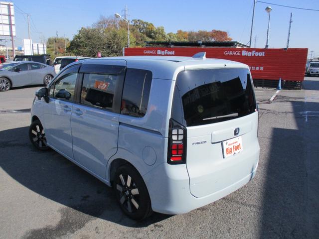 フリード エアー　ＥＸ　＜６人乗り＞　＜純正９インチナビＴＶ＞地デジ　フルセグ　ＥＴＣ　Ｂｌｕｅｔｏｏｔｈ　Ｂカメラ　＜両側パワースライドドア＞　純正アルミ　ハーフレザーシート　スマートキー　Ｈセンシング　純正ＬＥＤライト（11枚目）