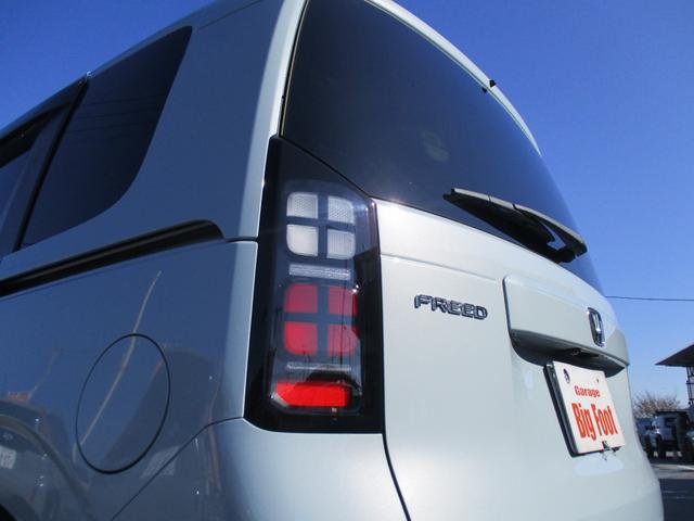 フリード エアー　ＥＸ　＜６人乗り＞　＜純正９インチナビＴＶ＞地デジ　フルセグ　ＥＴＣ　Ｂｌｕｅｔｏｏｔｈ　Ｂカメラ　＜両側パワースライドドア＞　純正アルミ　ハーフレザーシート　スマートキー　Ｈセンシング　純正ＬＥＤライト（17枚目）