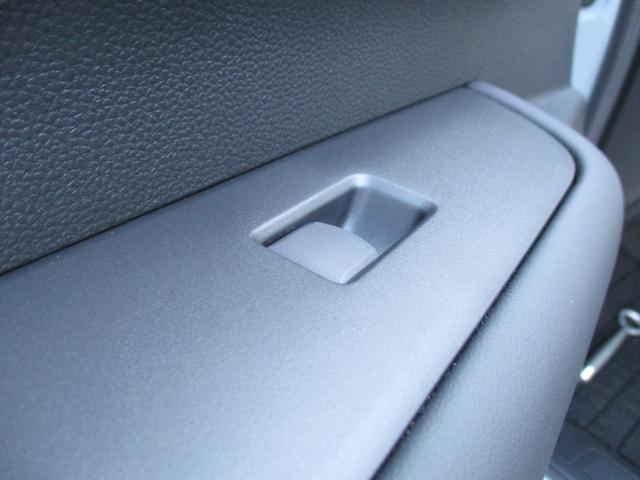 フリード エアー　ＥＸ　＜６人乗り＞　＜純正９インチナビＴＶ＞地デジ　フルセグ　ＥＴＣ　Ｂｌｕｅｔｏｏｔｈ　Ｂカメラ　＜両側パワースライドドア＞　純正アルミ　ハーフレザーシート　スマートキー　Ｈセンシング　純正ＬＥＤライト（41枚目）