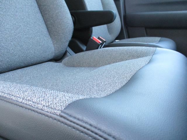 フリード エアー　ＥＸ　＜６人乗り＞　＜純正９インチナビＴＶ＞地デジ　フルセグ　ＥＴＣ　Ｂｌｕｅｔｏｏｔｈ　Ｂカメラ　＜両側パワースライドドア＞　純正アルミ　ハーフレザーシート　スマートキー　Ｈセンシング　純正ＬＥＤライト（44枚目）