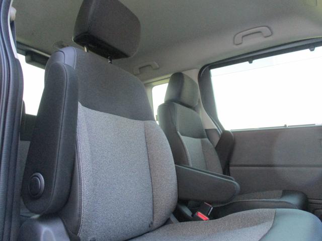 フリード エアー　ＥＸ　＜６人乗り＞　＜純正９インチナビＴＶ＞地デジ　フルセグ　ＥＴＣ　Ｂｌｕｅｔｏｏｔｈ　Ｂカメラ　＜両側パワースライドドア＞　純正アルミ　ハーフレザーシート　スマートキー　Ｈセンシング　純正ＬＥＤライト（50枚目）