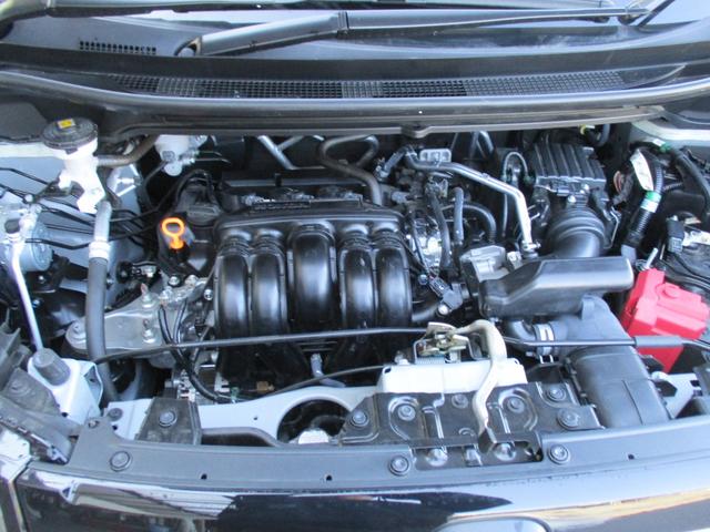 フリード エアー　ＥＸ　＜６人乗り＞　＜純正９インチナビＴＶ＞地デジ　フルセグ　ＥＴＣ　Ｂｌｕｅｔｏｏｔｈ　Ｂカメラ　＜両側パワースライドドア＞　純正アルミ　ハーフレザーシート　スマートキー　Ｈセンシング　純正ＬＥＤライト（79枚目）