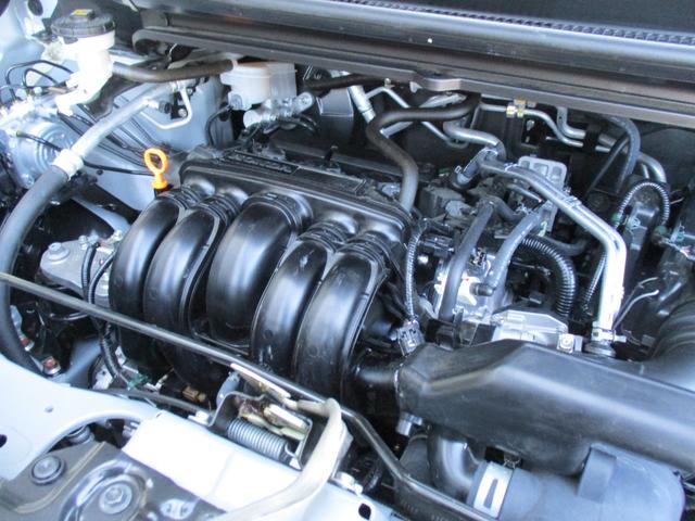 フリード エアー　ＥＸ　＜６人乗り＞　＜純正９インチナビＴＶ＞地デジ　フルセグ　ＥＴＣ　Ｂｌｕｅｔｏｏｔｈ　Ｂカメラ　＜両側パワースライドドア＞　純正アルミ　ハーフレザーシート　スマートキー　Ｈセンシング　純正ＬＥＤライト（80枚目）