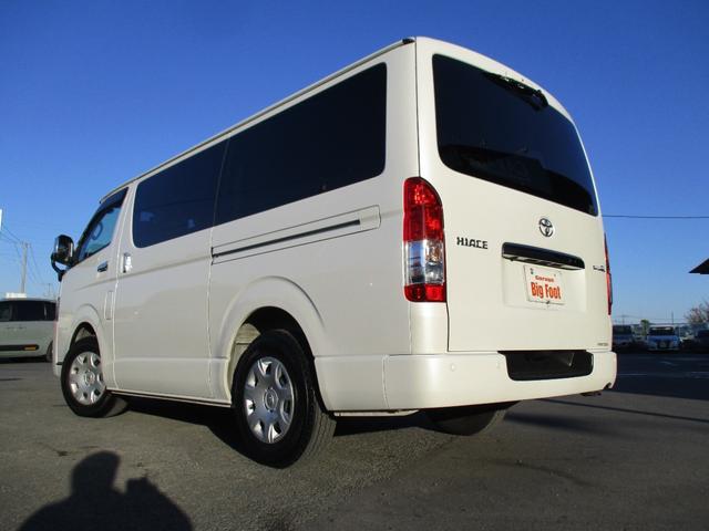 ハイエースバン スーパーＧＬ　ダークプライムＩＩ　＜ディーゼルターボ＞　＜両側パワースライドドア＞　＜９インチディスプレイオーディオ＞　ブラインドビューカメラ　前後ドラレコ　スマートキー　純正ＬＥＤヘッドライト　ハーフレザーシート　トヨタセーフティー（11枚目）