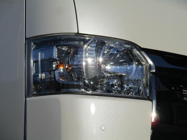 ハイエースバン スーパーＧＬ　ダークプライムＩＩ　＜ディーゼルターボ＞　＜両側パワースライドドア＞　＜９インチディスプレイオーディオ＞　ブラインドビューカメラ　前後ドラレコ　スマートキー　純正ＬＥＤヘッドライト　ハーフレザーシート　トヨタセーフティー（16枚目）