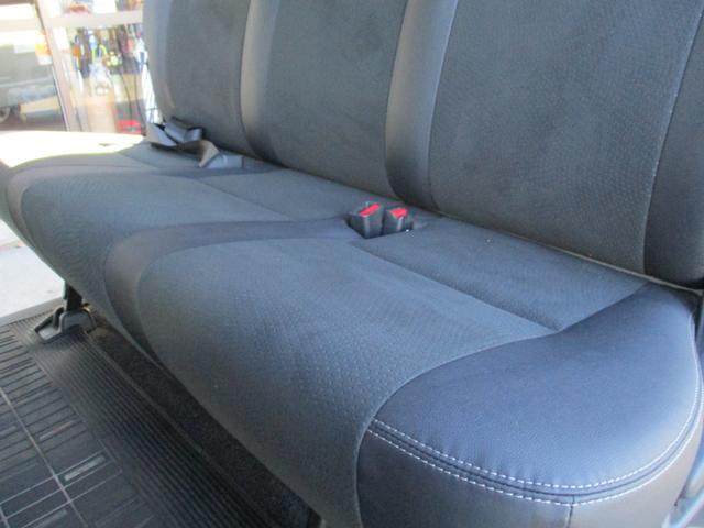 ハイエースバン スーパーＧＬ　ダークプライムＩＩ　＜ディーゼルターボ＞　＜両側パワースライドドア＞　＜９インチディスプレイオーディオ＞　ブラインドビューカメラ　前後ドラレコ　スマートキー　純正ＬＥＤヘッドライト　ハーフレザーシート　トヨタセーフティー（36枚目）