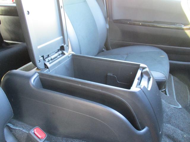 ハイエースバン スーパーＧＬ　ダークプライムＩＩ　＜ディーゼルターボ＞　＜両側パワースライドドア＞　＜９インチディスプレイオーディオ＞　ブラインドビューカメラ　前後ドラレコ　スマートキー　純正ＬＥＤヘッドライト　ハーフレザーシート　トヨタセーフティー（41枚目）