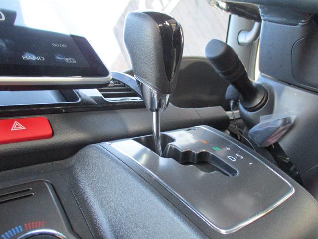 ハイエースバン スーパーＧＬ　ダークプライムＩＩ　＜ディーゼルターボ＞　＜両側パワースライドドア＞　＜９インチディスプレイオーディオ＞　ブラインドビューカメラ　前後ドラレコ　スマートキー　純正ＬＥＤヘッドライト　ハーフレザーシート　トヨタセーフティー（48枚目）