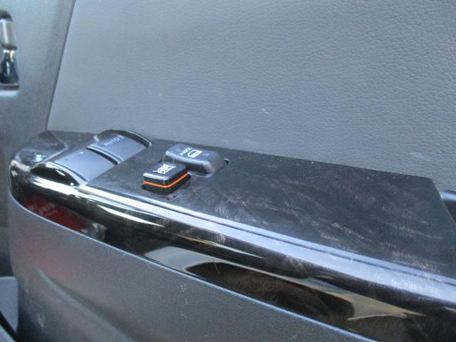 ハイエースバン スーパーＧＬ　ダークプライムＩＩ　＜ディーゼルターボ＞　＜両側パワースライドドア＞　＜９インチディスプレイオーディオ＞　ブラインドビューカメラ　前後ドラレコ　スマートキー　純正ＬＥＤヘッドライト　ハーフレザーシート　トヨタセーフティー（49枚目）