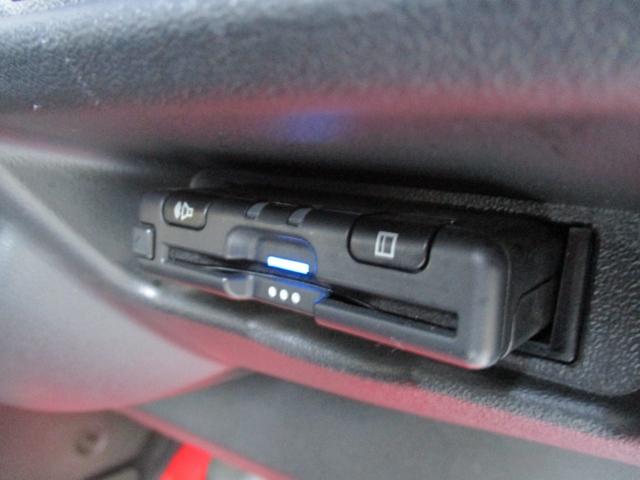 ハイエースバン スーパーＧＬ　ダークプライムＩＩ　＜ディーゼルターボ＞　＜両側パワースライドドア＞　＜９インチディスプレイオーディオ＞　ブラインドビューカメラ　前後ドラレコ　スマートキー　純正ＬＥＤヘッドライト　ハーフレザーシート　トヨタセーフティー（57枚目）