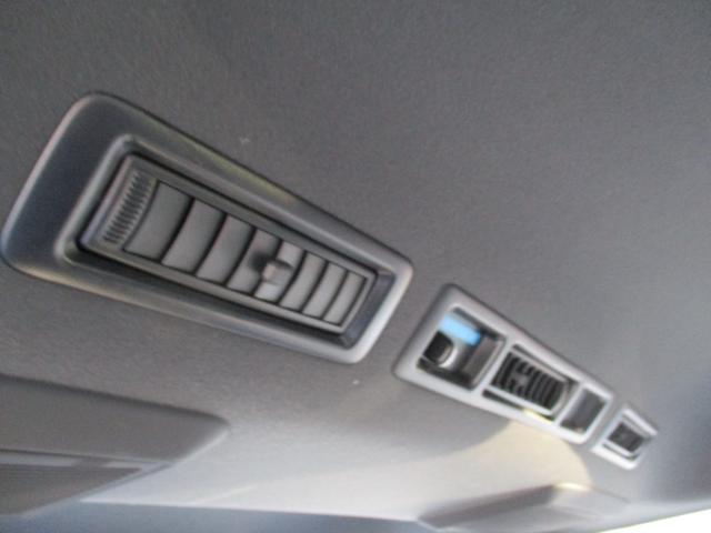 ハイエースバン スーパーＧＬ　ダークプライムＩＩ　＜ディーゼルターボ＞　＜両側パワースライドドア＞　＜９インチディスプレイオーディオ＞　ブラインドビューカメラ　前後ドラレコ　スマートキー　純正ＬＥＤヘッドライト　ハーフレザーシート　トヨタセーフティー（62枚目）