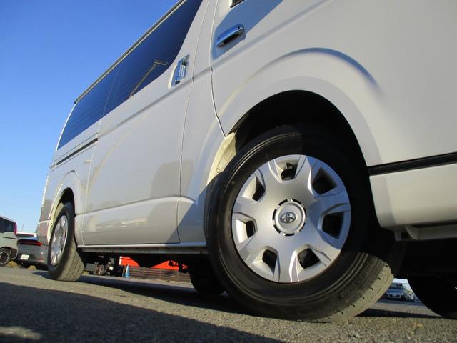 ハイエースバン スーパーＧＬ　ダークプライムＩＩ　＜ディーゼルターボ＞　＜両側パワースライドドア＞　＜９インチディスプレイオーディオ＞　ブラインドビューカメラ　前後ドラレコ　スマートキー　純正ＬＥＤヘッドライト　ハーフレザーシート　トヨタセーフティー（74枚目）