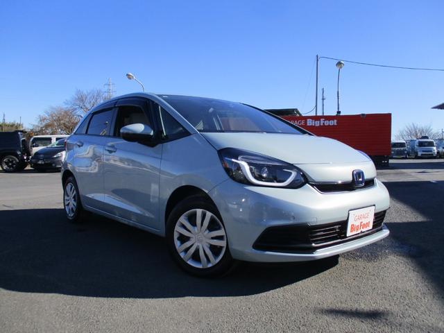 フィット e:HEVホーム (純正ナビTV) バックカメラ シートヒーター 純正LEDヘッドライト 前後ドラレコ スマートキー ETC 電子パーキングブレーキ クルーズコントロール ホンダセンシング 安全装置 リア修理歴有(2枚目)