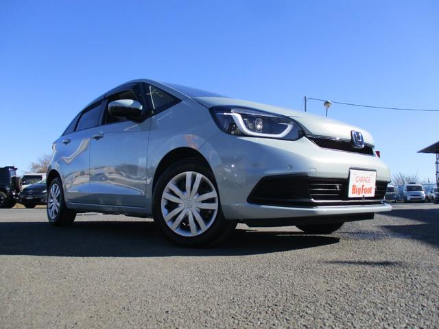 フィット e:HEVホーム (純正ナビTV) バックカメラ シートヒーター 純正LEDヘッドライト 前後ドラレコ スマートキー ETC 電子パーキングブレーキ クルーズコントロール ホンダセンシング 安全装置 リア修理歴有(4枚目)