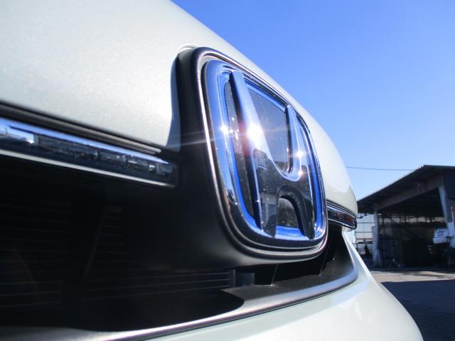 フィット e:HEVホーム (純正ナビTV) バックカメラ シートヒーター 純正LEDヘッドライト 前後ドラレコ スマートキー ETC 電子パーキングブレーキ クルーズコントロール ホンダセンシング 安全装置 リア修理歴有(19枚目)