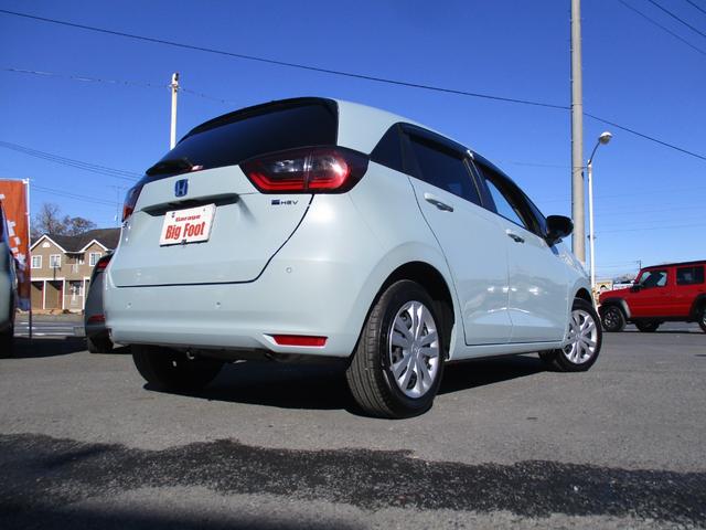 フィット e:HEVホーム (純正ナビTV) バックカメラ シートヒーター 純正LEDヘッドライト 前後ドラレコ スマートキー ETC 電子パーキングブレーキ クルーズコントロール ホンダセンシング 安全装置 リア修理歴有(25枚目)