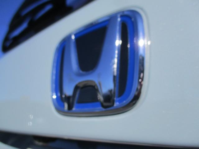 フィット e:HEVホーム (純正ナビTV) バックカメラ シートヒーター 純正LEDヘッドライト 前後ドラレコ スマートキー ETC 電子パーキングブレーキ クルーズコントロール ホンダセンシング 安全装置 リア修理歴有(27枚目)