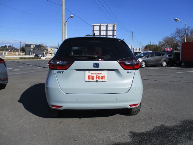 フィット e:HEVホーム (純正ナビTV) バックカメラ シートヒーター 純正LEDヘッドライト 前後ドラレコ スマートキー ETC 電子パーキングブレーキ クルーズコントロール ホンダセンシング 安全装置 リア修理歴有(33枚目)