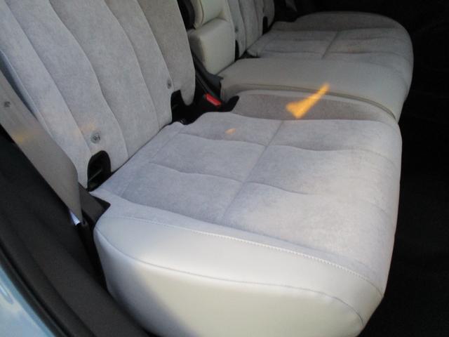 フィット e:HEVホーム (純正ナビTV) バックカメラ シートヒーター 純正LEDヘッドライト 前後ドラレコ スマートキー ETC 電子パーキングブレーキ クルーズコントロール ホンダセンシング 安全装置 リア修理歴有(61枚目)