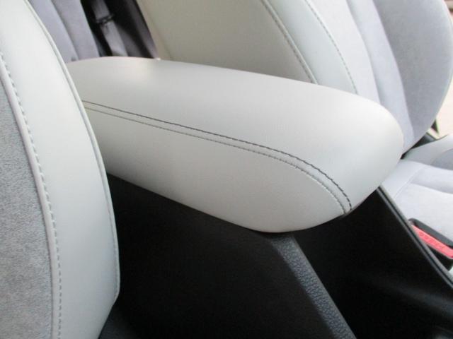 フィット e:HEVホーム (純正ナビTV) バックカメラ シートヒーター 純正LEDヘッドライト 前後ドラレコ スマートキー ETC 電子パーキングブレーキ クルーズコントロール ホンダセンシング 安全装置 リア修理歴有(64枚目)