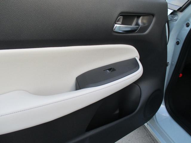 フィット e:HEVホーム (純正ナビTV) バックカメラ シートヒーター 純正LEDヘッドライト 前後ドラレコ スマートキー ETC 電子パーキングブレーキ クルーズコントロール ホンダセンシング 安全装置 リア修理歴有(67枚目)