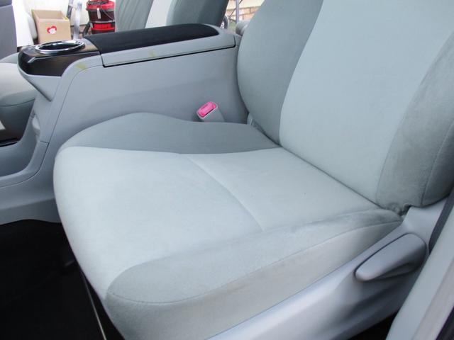 プリウスアルファ S <純正ナビTV> <新品18アルミ&タイヤ> 地デジ フルセグ Bカメラ ETC ドライブレコーダー Bluetooth スマートキー Pスタート LEDヘッドライト&フォグランプ チチルトシート(44枚目)