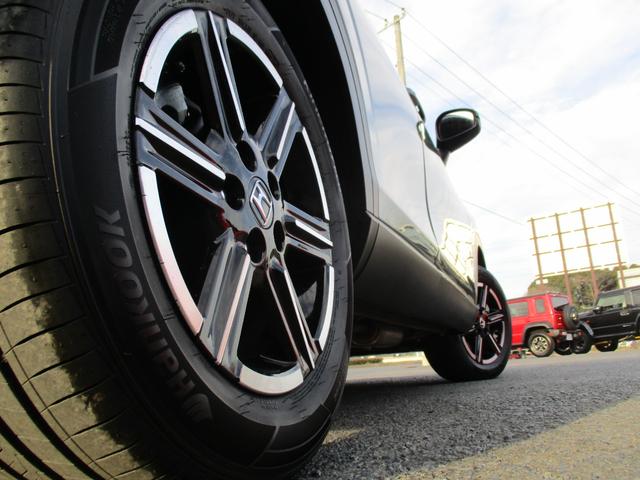 ヴェゼル e:HEV X (純正ナビ) ワンオーナーBカメラ ETC 純正アルミ パドルシフト パーキングセンサー プッシュスタート 電子ブレーキ 純正LEDヘッドライト オートマチックハイビーム ホンダセンシング 安全装置(17枚目)