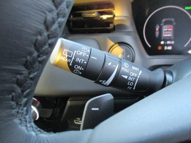 ヴェゼル e:HEV X (純正ナビ) ワンオーナーBカメラ ETC 純正アルミ パドルシフト パーキングセンサー プッシュスタート 電子ブレーキ 純正LEDヘッドライト オートマチックハイビーム ホンダセンシング 安全装置(19枚目)