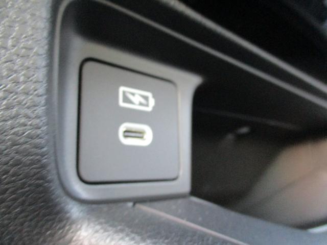 ヴェゼル e:HEV X (純正ナビ) ワンオーナーBカメラ ETC 純正アルミ パドルシフト パーキングセンサー プッシュスタート 電子ブレーキ 純正LEDヘッドライト オートマチックハイビーム ホンダセンシング 安全装置(45枚目)