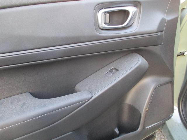 ヴェゼル e:HEV X (純正ナビ) ワンオーナーBカメラ ETC 純正アルミ パドルシフト パーキングセンサー プッシュスタート 電子ブレーキ 純正LEDヘッドライト オートマチックハイビーム ホンダセンシング 安全装置(61枚目)