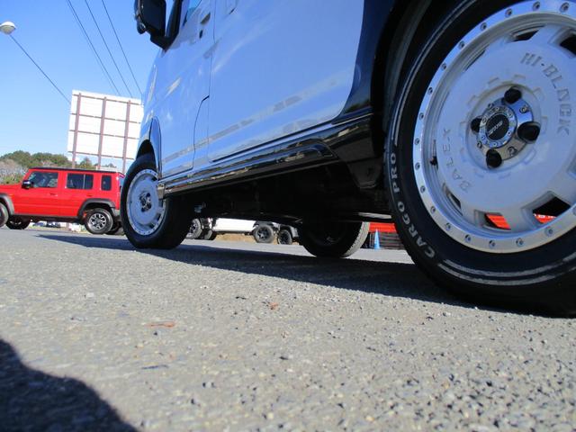 アトレー アトレーデッキバン　＜４ＷＤターボ＞　＜アルパインＢＩＧ／Ｘ１１＆インナーミラー＞　＜リフトアップ＞　両側パワースライド　純正ＬＥＤヘッドライト　ラプター塗装施工あり　スマートキー　バンパーガード　レザー調シートカバー（27枚目）