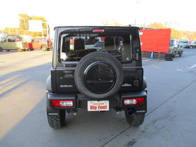 ジムニーシエラ ＪＣ　＜柿本マフラー＞　＜ＪＡＯＳプロテクター＞　＜リフトアップ＞　ディスプレイオーディオ　Ｂｌｕｅｔｏｏｔｈ　バックカメラ　ＥＴＣ　社外１６アルミ＆オープンカントリー　ＯＰフロントグリル　革調シートカバー（11枚目）