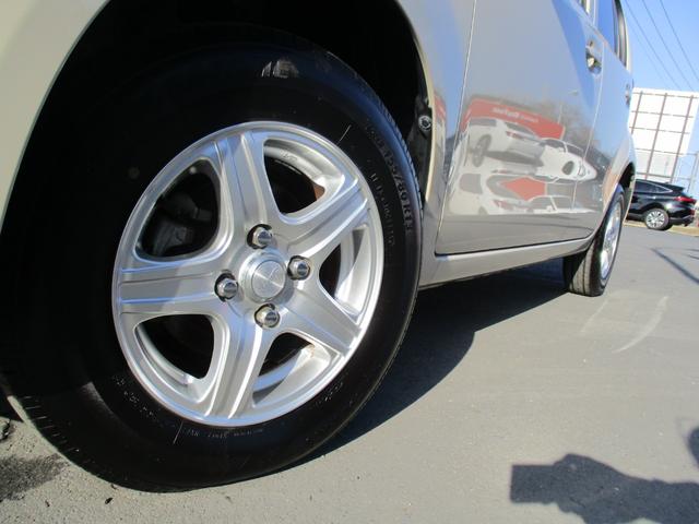 パッソ Ｘ　ユルリ　＜純正ナビＴＶ＞　ＣＤ　ＦＭ　ＡＭ　バックカメラ　キーレス　エアバック　社外アルミホイール　ベンチシート　リアワイパー　電動格納ドアミラー（32枚目）