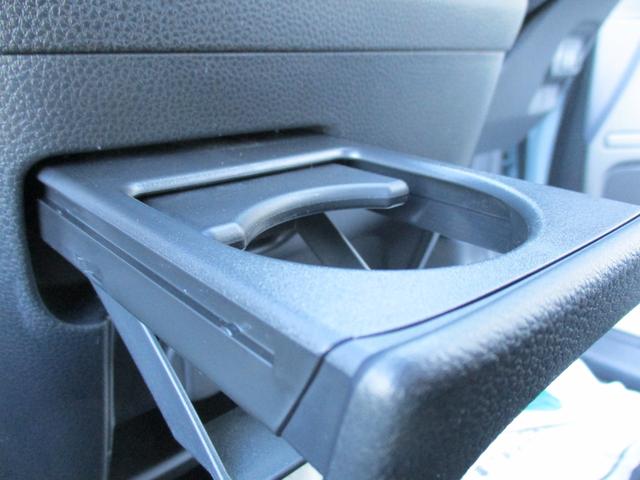 フリード ｅ：ＨＥＶエアー　＜純正ディスプレイオーディオ＞　６人　両側パワースライド　バックカメラ　Ｂｌｕｅｔｏｏｔｈ　純正ＬＥＤヘッドライト　オートヘッドライト　スマートキー　パワースライド　コーナーセンサー　ホンダセンシング（68枚目）