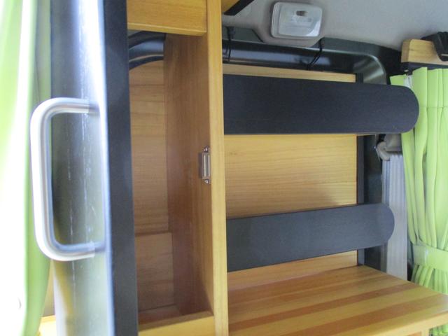 エブリイ (キャンピング仕様)(パートタイム4WD) 専用ベッドキット キャビネット インバーター サブバッテリー 後席独立フリップモニター XTREME14アルミ&タイヤ ナビTV地デジ Bカメラ ETC(68枚目)