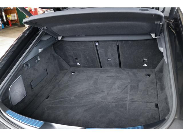 GT 4ドアクーペ 43 4マチック+ ライドコントロール+パッケージ グラファイトグレーM・パノラマルーフ・AMGライドコントロール+エアサス・AMG20AW・HUD・Burmesterサウンド・レーダーセーフティPKG・エアバランスPKG・リトラクタブルリアスポイラー(79枚目)