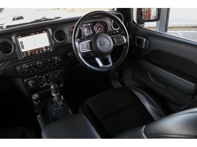 ジープ・ラングラーアンリミテッド サハラ フューエルオフロード20インチブラックAW・ラフカントリーリフトアップ・USルビコンスタイルフロントバンパー・Smittybiltスペアタイヤキャリア・前後センサー・前後カメラ・LEDライト・黒革・(51枚目)