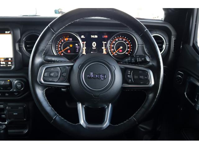 ジープ・ラングラーアンリミテッド サハラ フューエルオフロード20インチブラックAW・ラフカントリーリフトアップ・USルビコンスタイルフロントバンパー・Smittybiltスペアタイヤキャリア・前後センサー・前後カメラ・LEDライト・黒革・(55枚目)