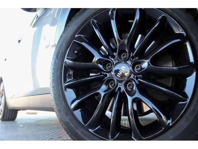 ＭＩＮＩ クーパーＳ　クラブマン　ペッパーパッケージ・アダプティブクルーズコントロール・コンフォートアクセス・ＬＥＤヘッドライト・ドライビングモード・リアＰＤＫ・バックカメラ・純正ナビ・インテリジェントセーフティ・アンビエントライト（14枚目）